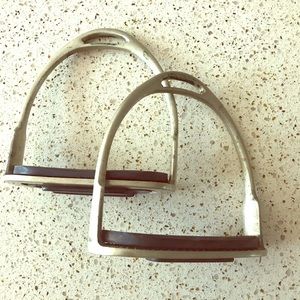 Never rust solid brass irons